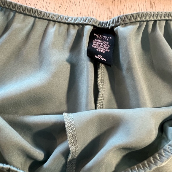 Silk Sleep Set - Picture 2 of 4